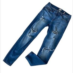 Sneak Peek size 5 sexy boyfriend jeans